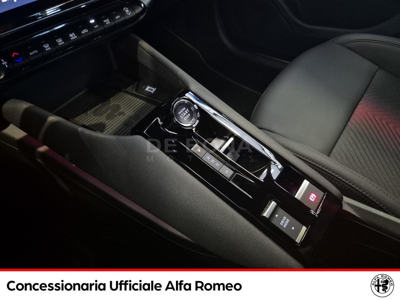 Alfa Romeo Junior 1.2 ibrida speciale 145cv edct6