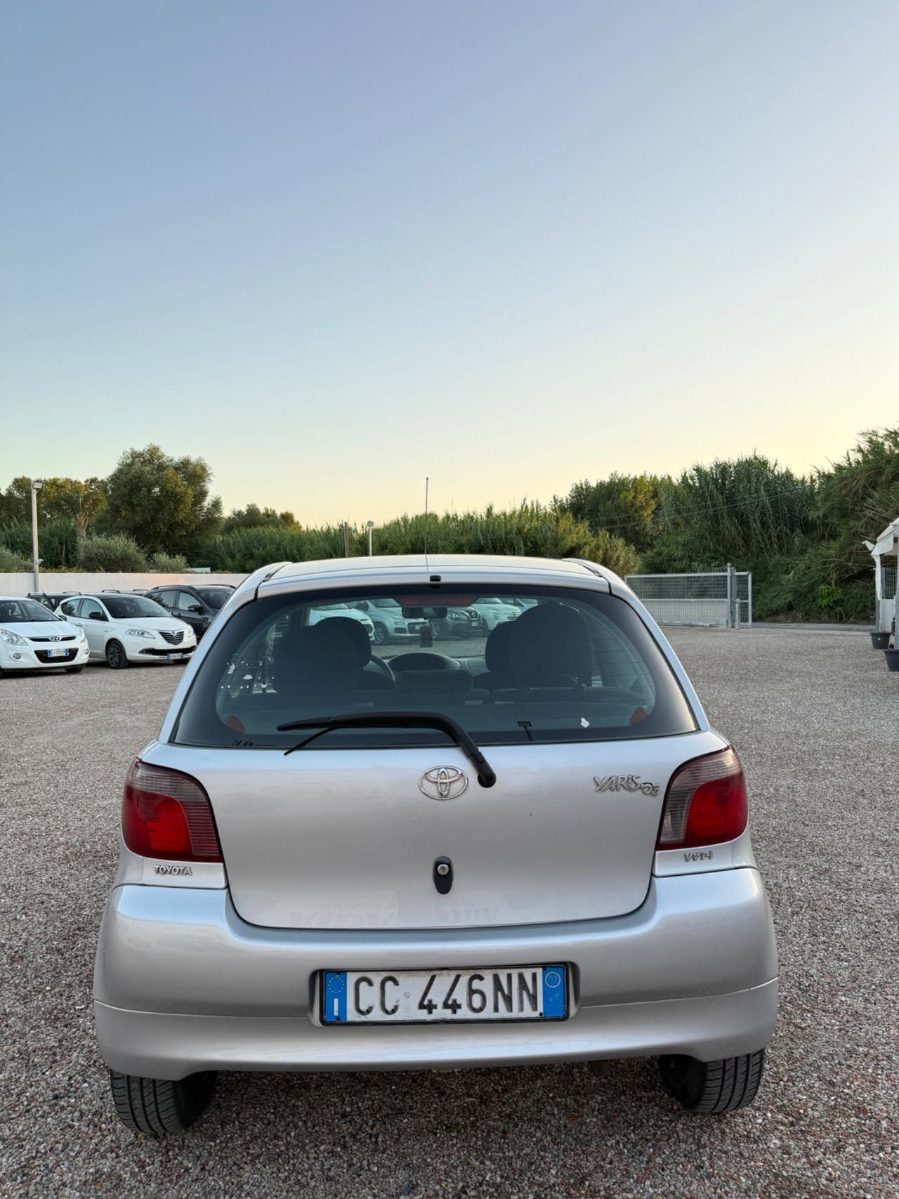 Toyota Yaris 1.0i 16V cat 3 porte Sol '03