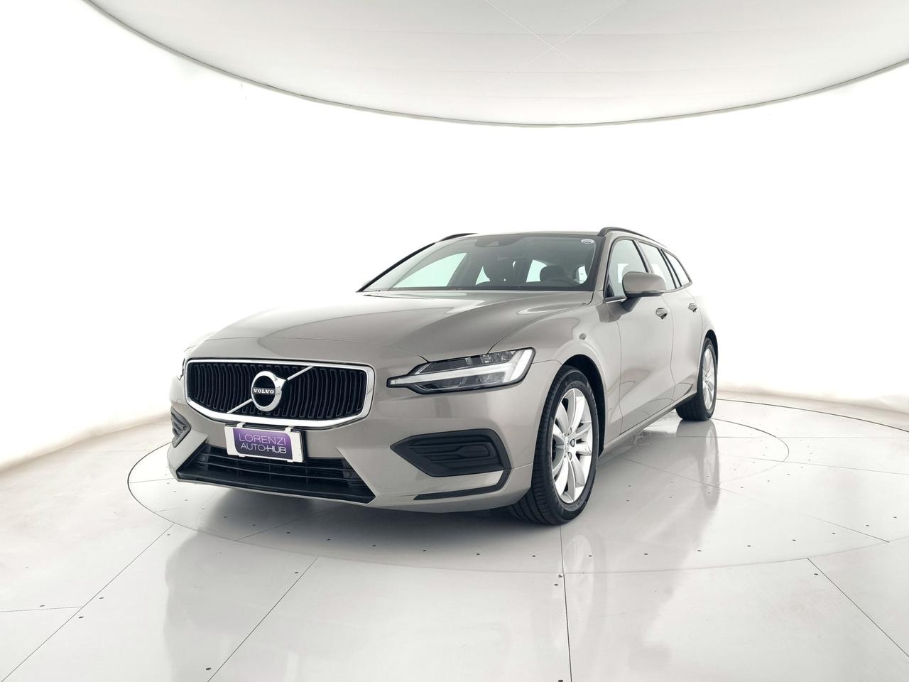 VOLVO V60 2.0 b4 Momentum Business auto NEOPATENTATI+C17"