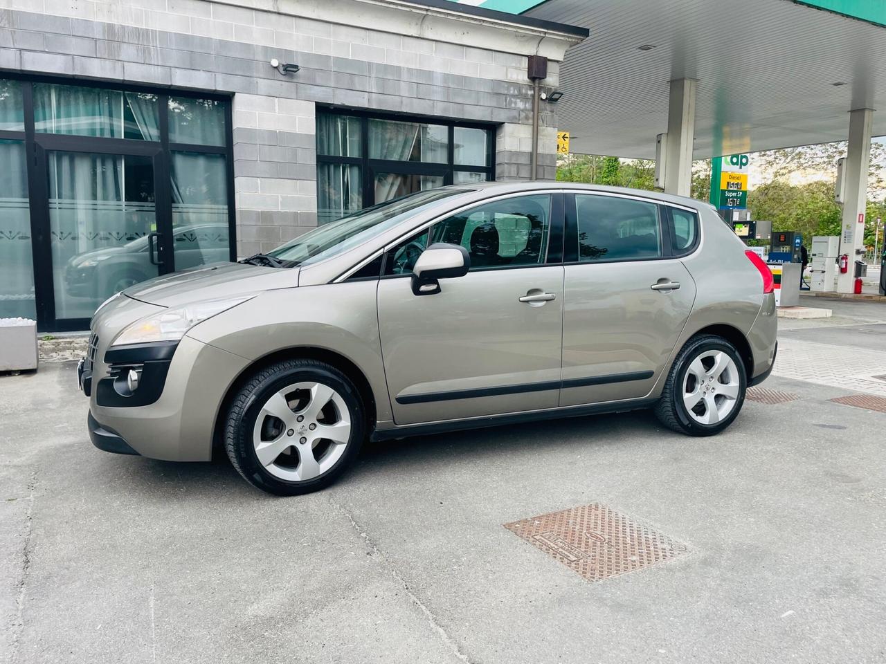 Peugeot 3008 1.6 HDi 115CV Business