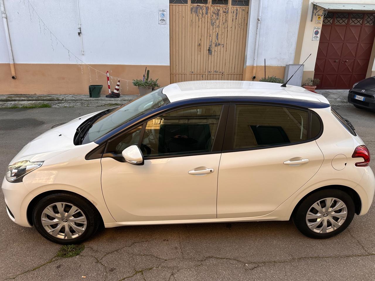 Peugeot 208 PureTech 82 5p. GPL Active