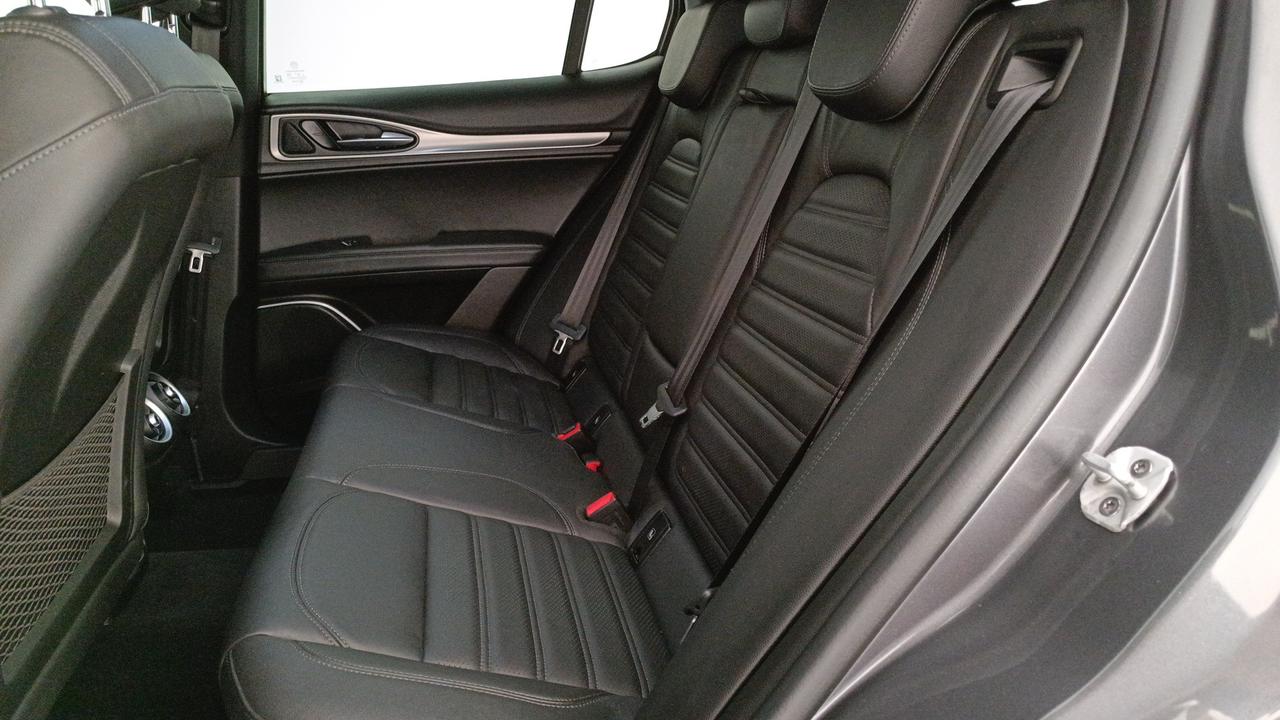 ALFA ROMEO Stelvio 2020 - Stelvio 2.2 t Veloce Q4 210cv auto