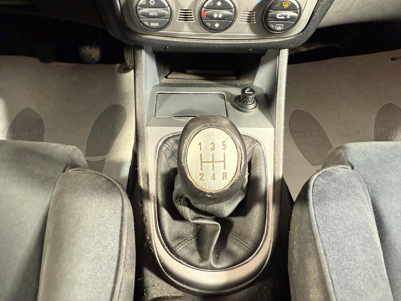 Alfa Romeo 147 1.6 16V TS 5 porte Exclusive NEOPATENTATI