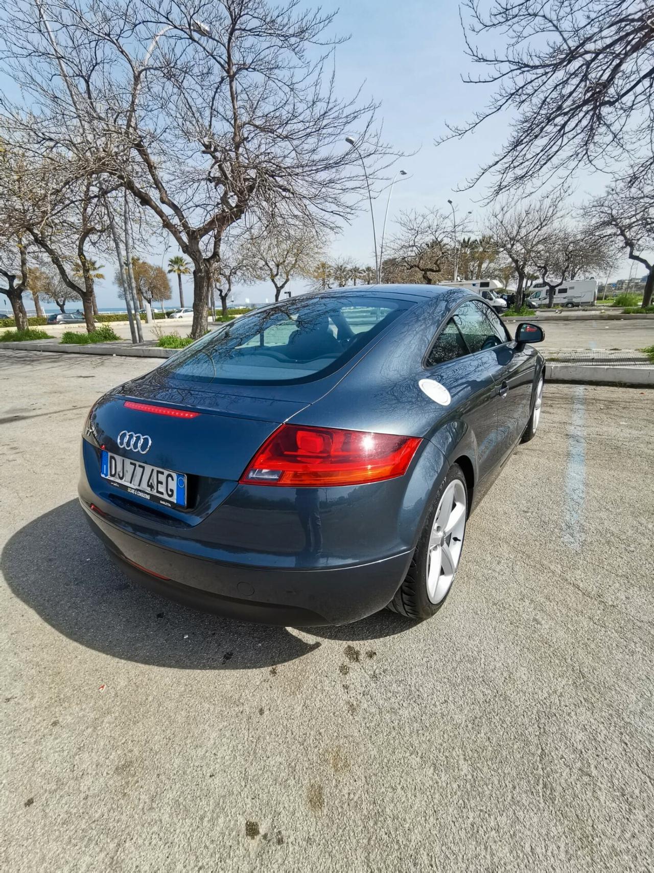 Audi TT Coupé 2.0 TFSI S-LINE