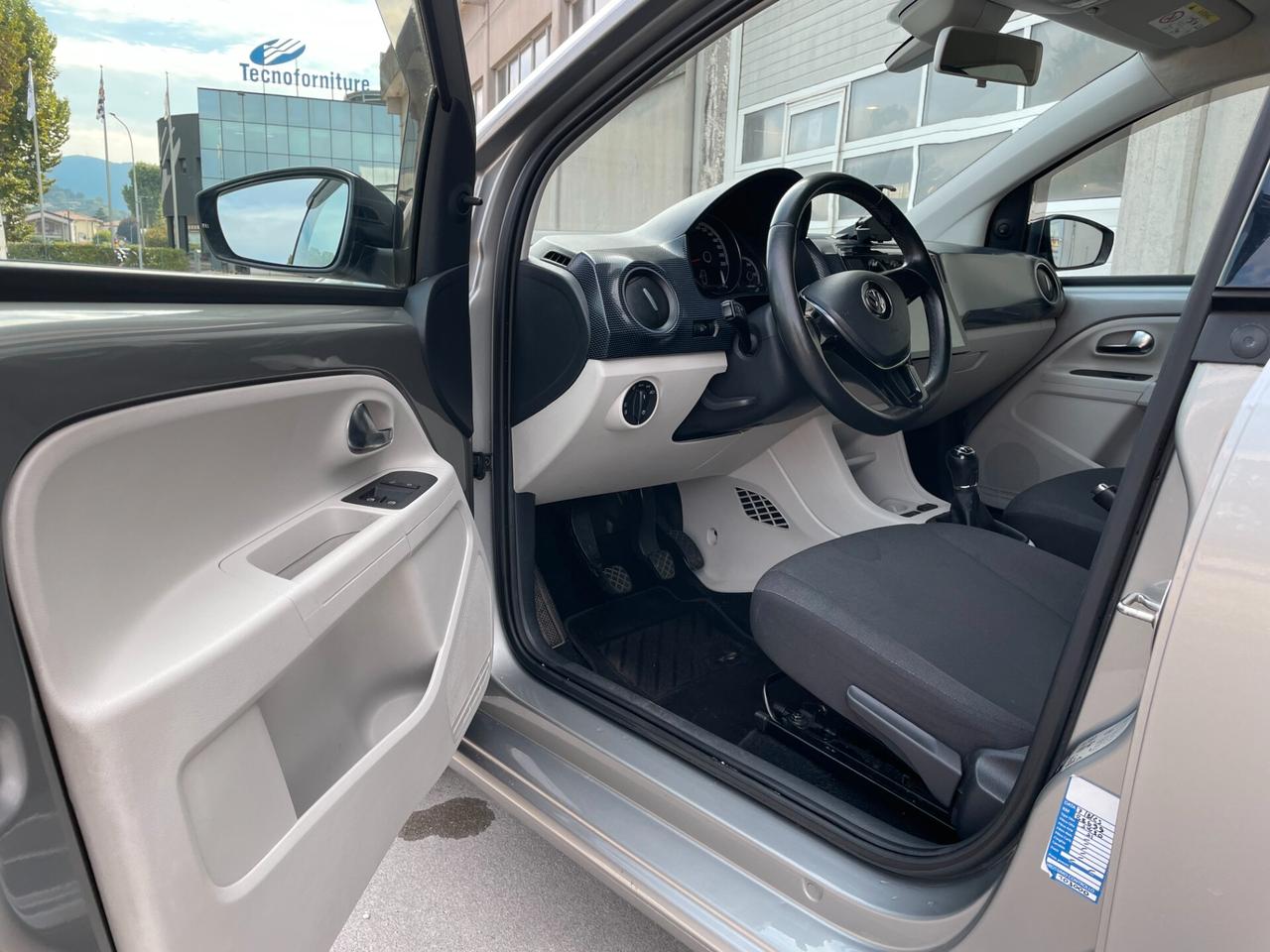 VOLKSWAGEN UP! 5 PORTE - BENZINA - 2017 - 99.611 KM
