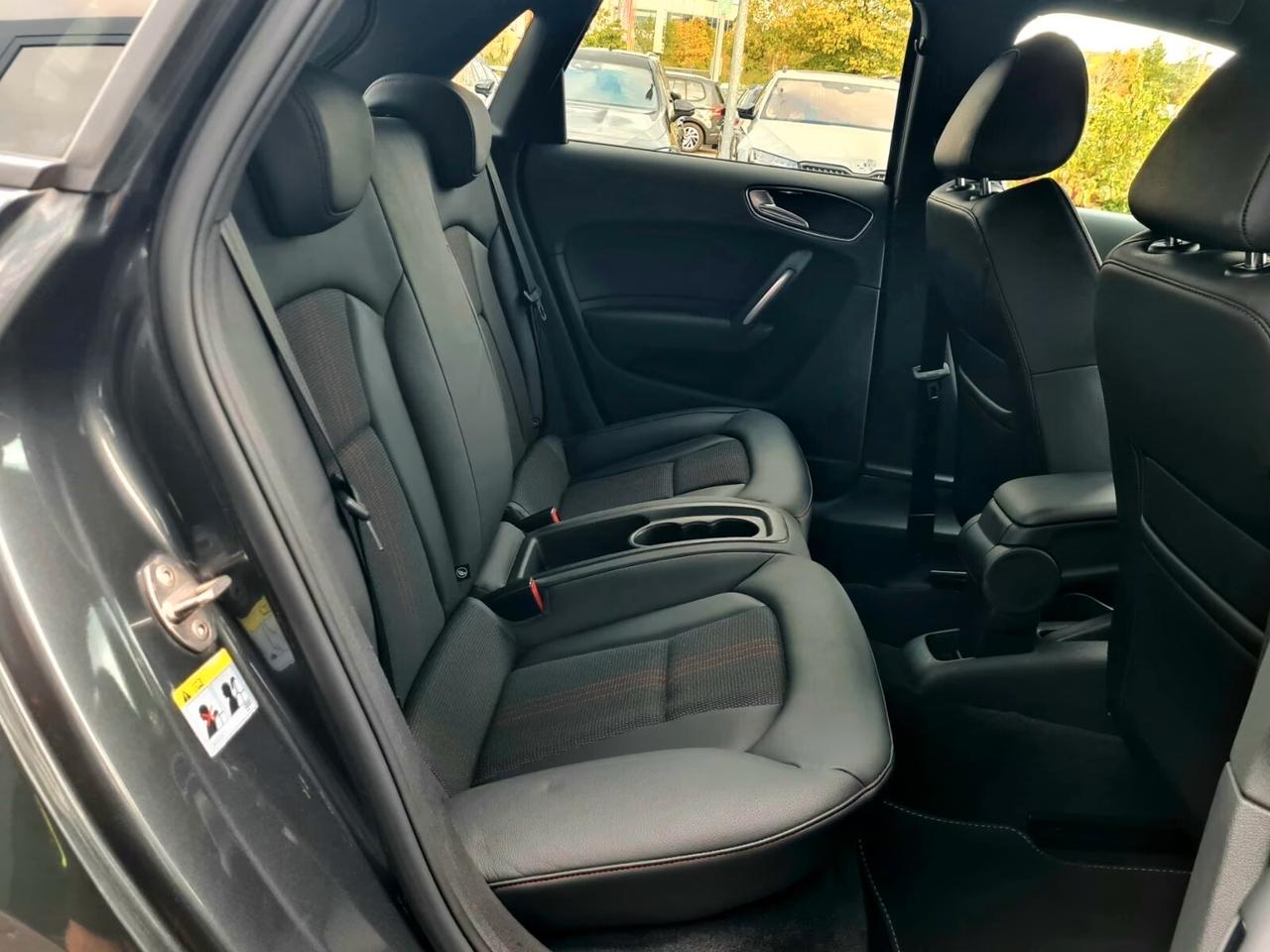 Audi A1 S1 SPB 2.0 TFSI quattro-NAVI