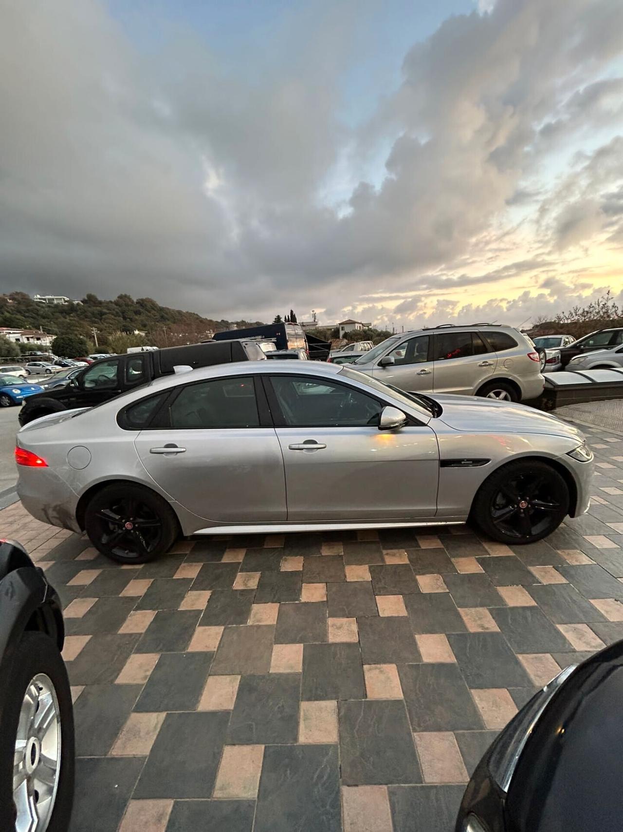 Jaguar XF R-Sport