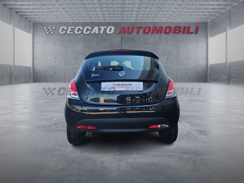 Lancia Ypsilon Ypsilon 1.0 firefly hybrid Silver s&s 70cv 5p.ti