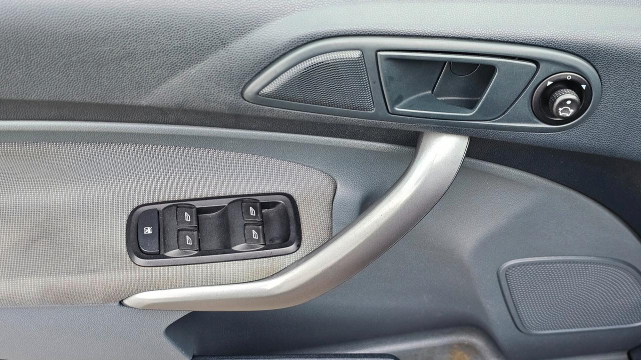 Ford Fiesta 1.4 TDCi 5p. Titanium