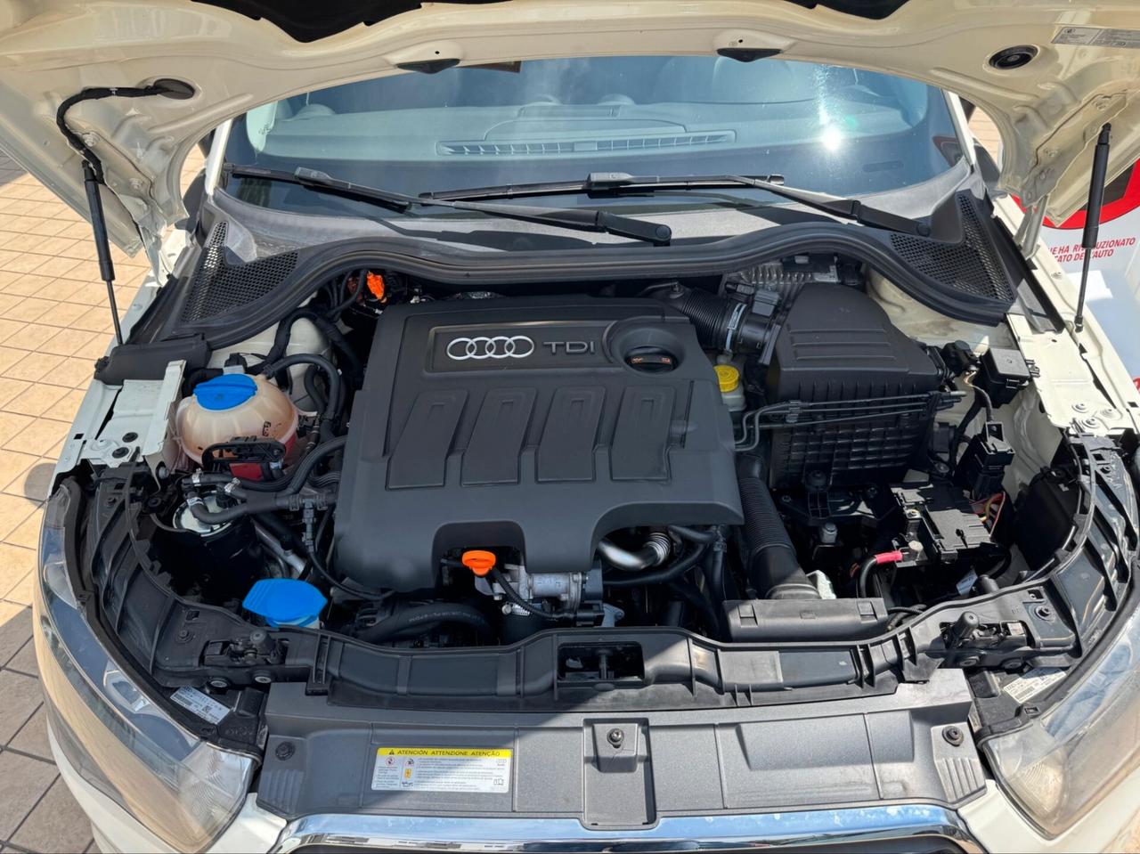 Audi A1 1.6 TDI 105 CV 5 PORTE Ambition Manuale PERFETTA