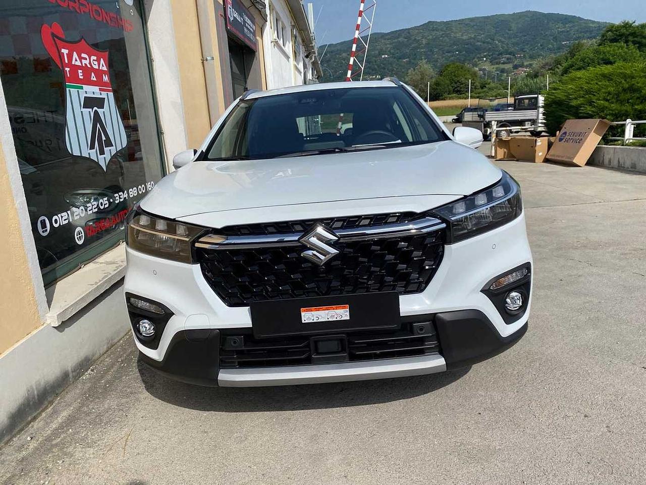 Suzuki S-Cross 1.5 140V Hybrid A/T Starview