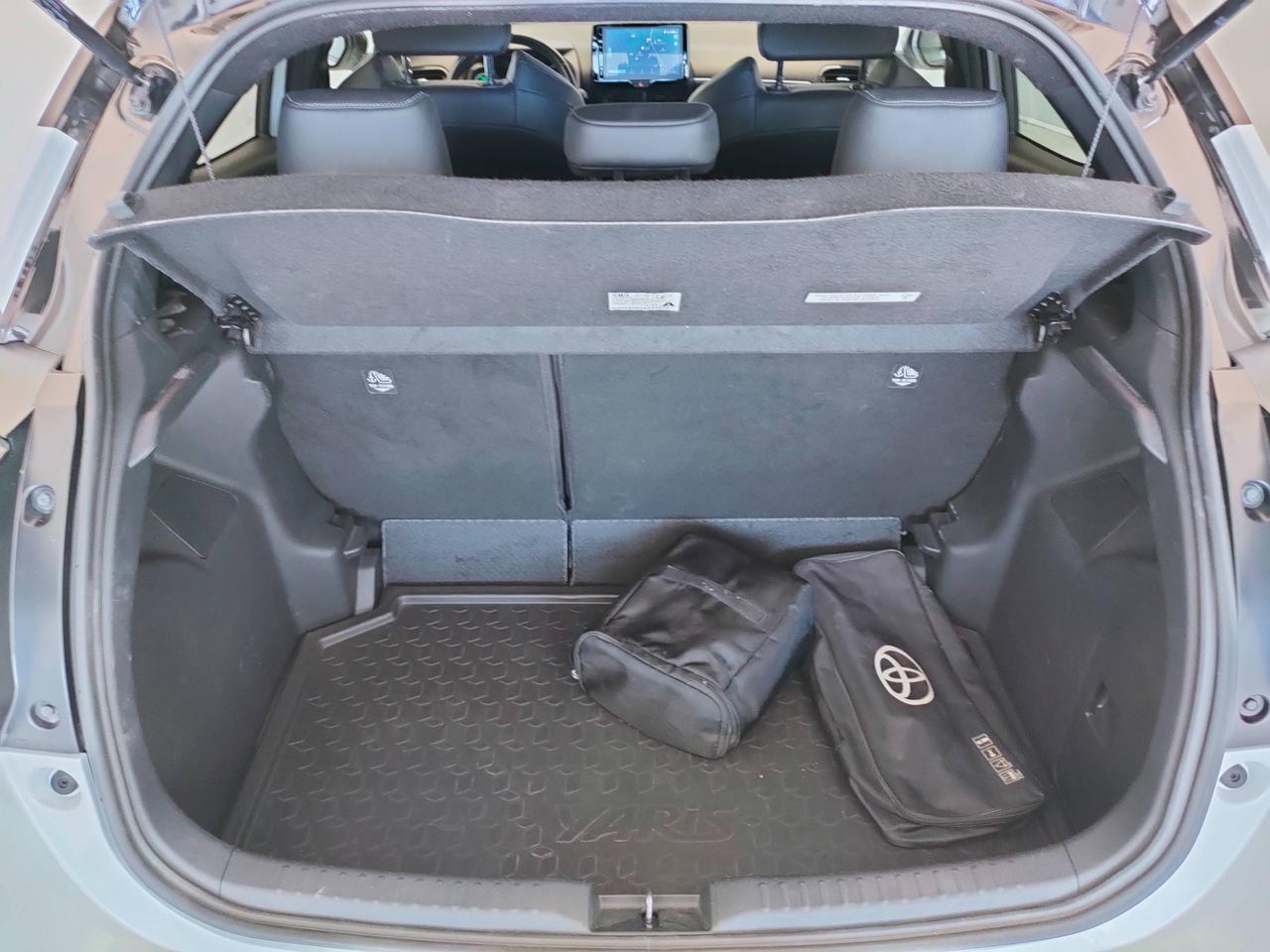TOYOTA Yaris IV 2020 - Yaris 1.5h Style