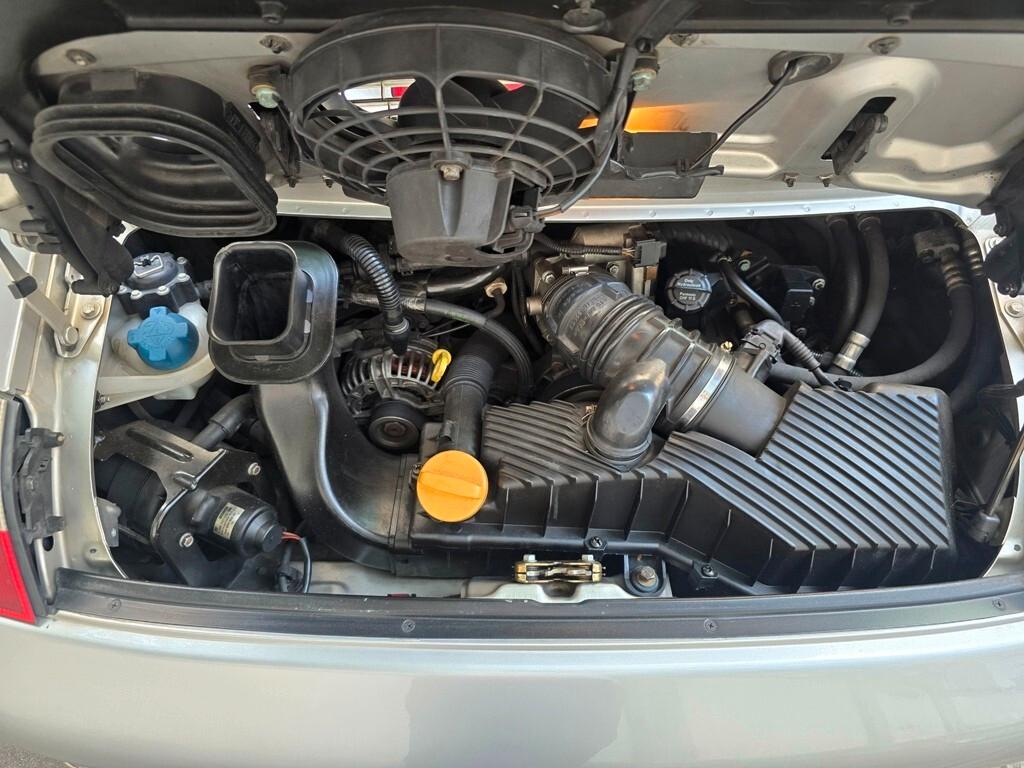 Porsche 911 Carrera cat Coupé