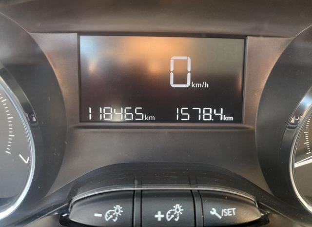 PEUGEOT 2008 1.2 VTi Active