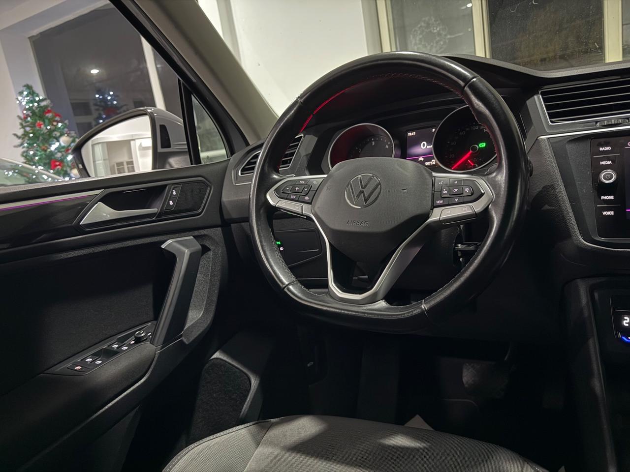 Volkswagen Tiguan 2.0TDI150CV DSG CARPLAY/AMBIENT2022