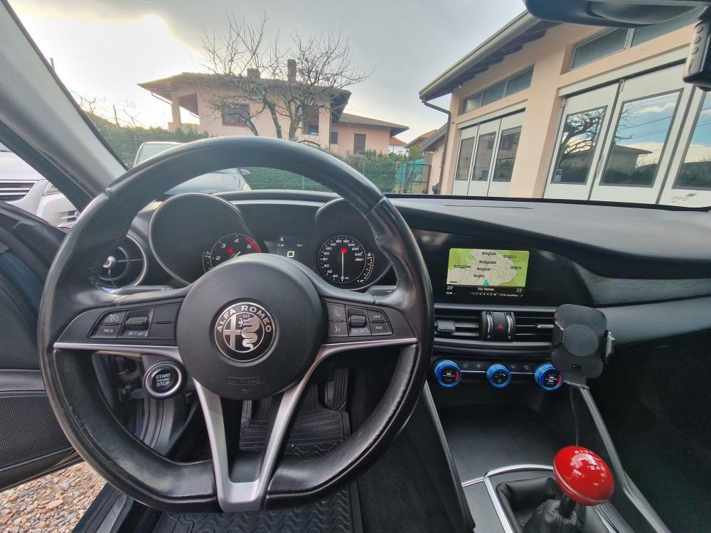 Alfa Romeo Giulia Berlina Giulia 2.2 t Business Sport 180cv