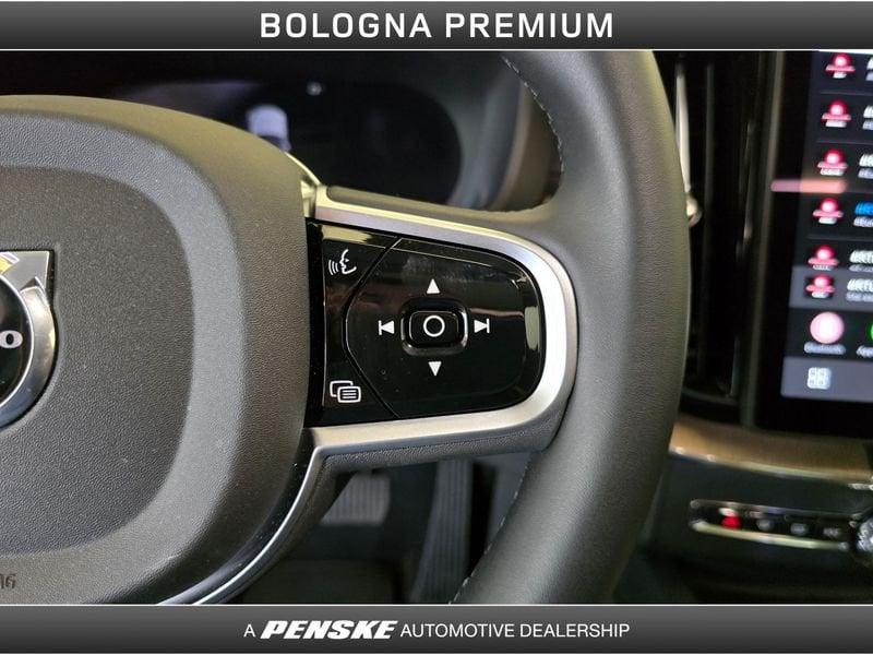 Volvo XC60 XC60 B5 AWD automatico Ultra Dark