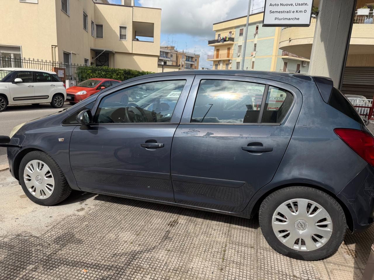 Opel Corsa 1.2 5 porte Cosmo
