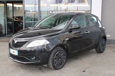 Lancia Ypsilon 1.0 firefly hybrid Gold s&s 70cv