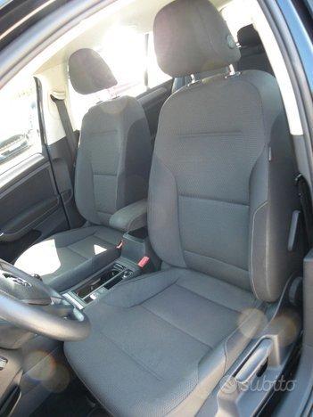 Volkswagen Golf Volkswagen Golf 7 - 1.6 TDI 5p. Comfortline BlueMotion