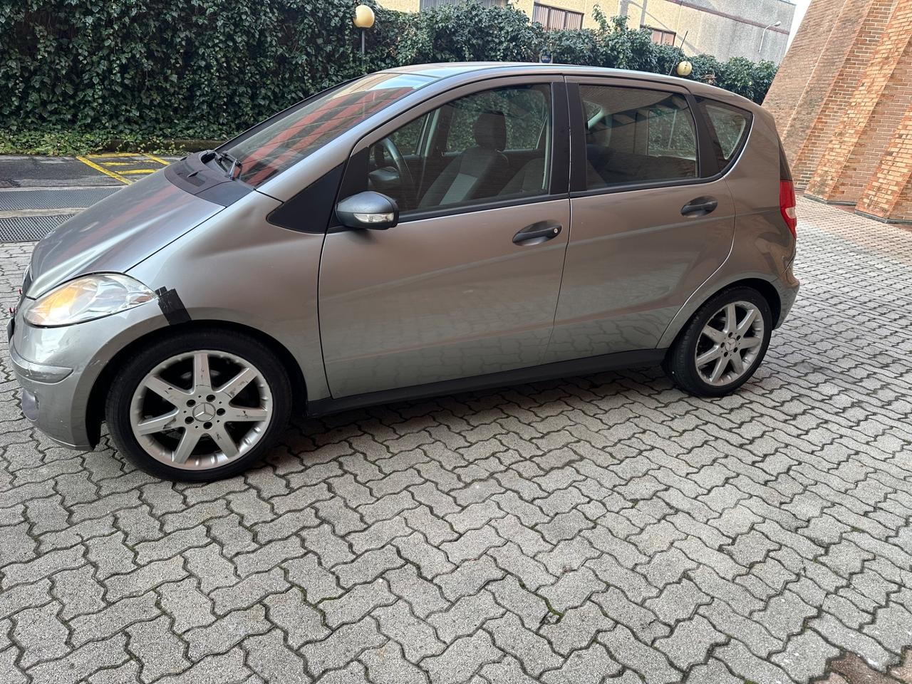 Mercedes-benz A 160 CDI BlueEFFICIENCY Elegance