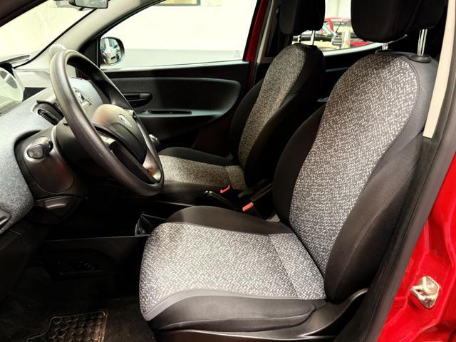 LANCIA Ypsilon 1.0 FireFly 5 porte S&S Hybrid Silver