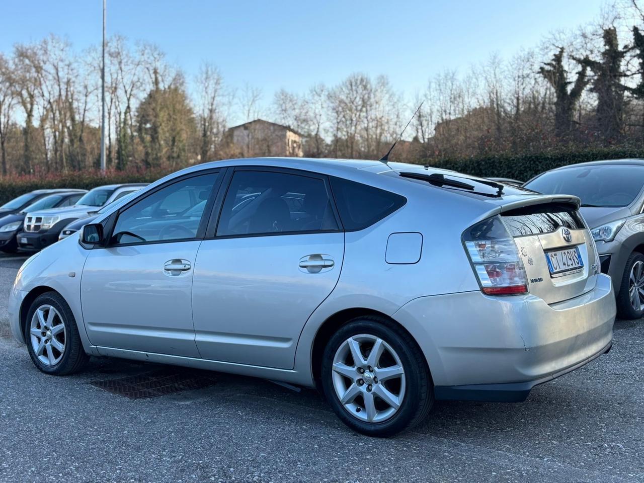 Toyota Prius 1.5i 16V