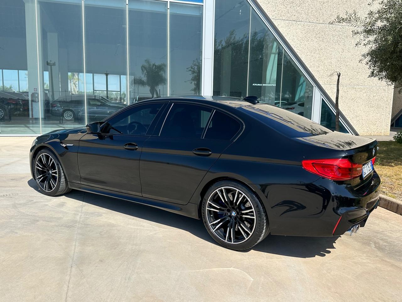 BMW M5 4.4 V8 600cv possibilità noleggio no scoring