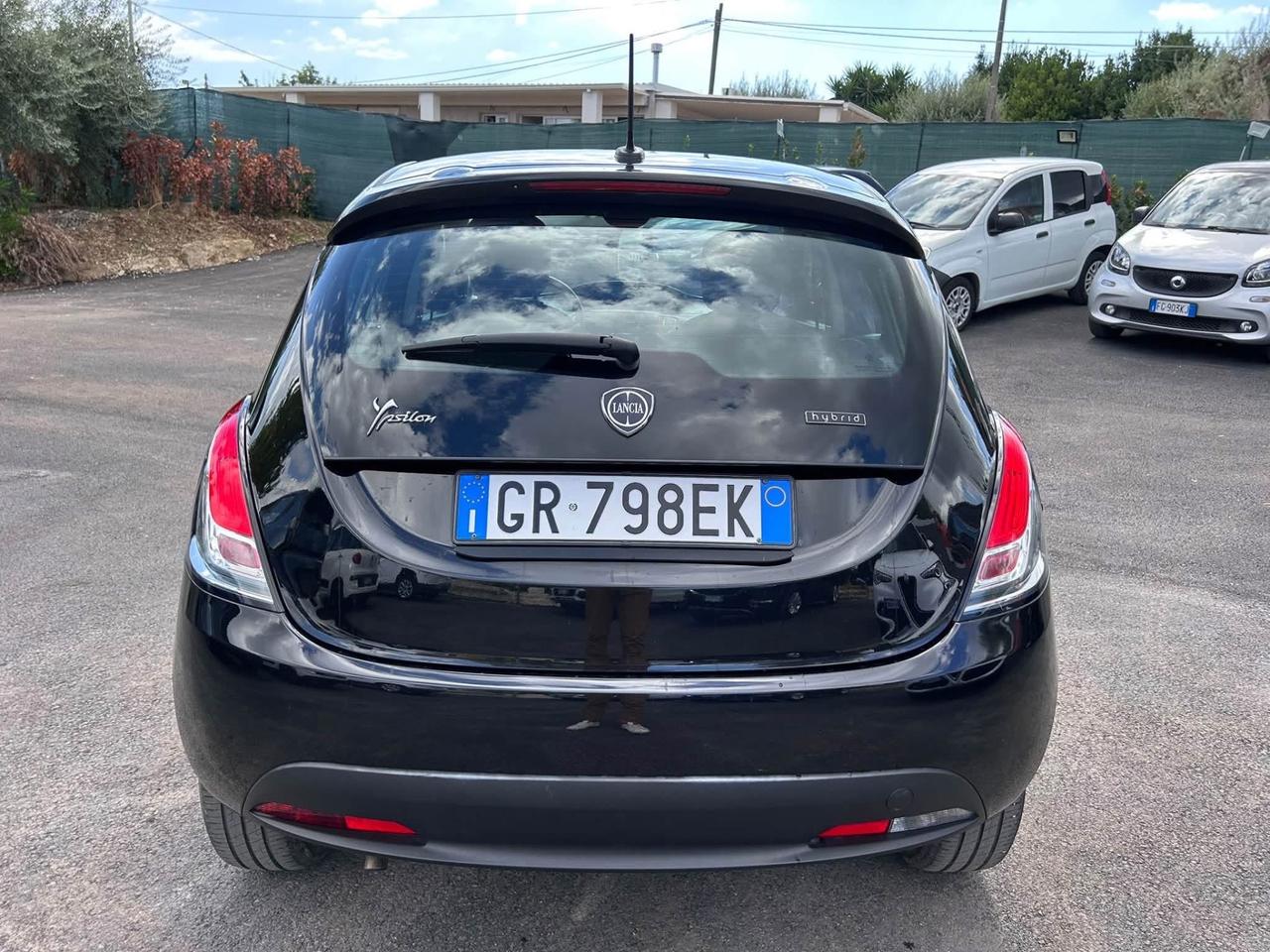 Lancia Ypsilon 1.0 FireFly 5 porte S&S Hybrid UnYca