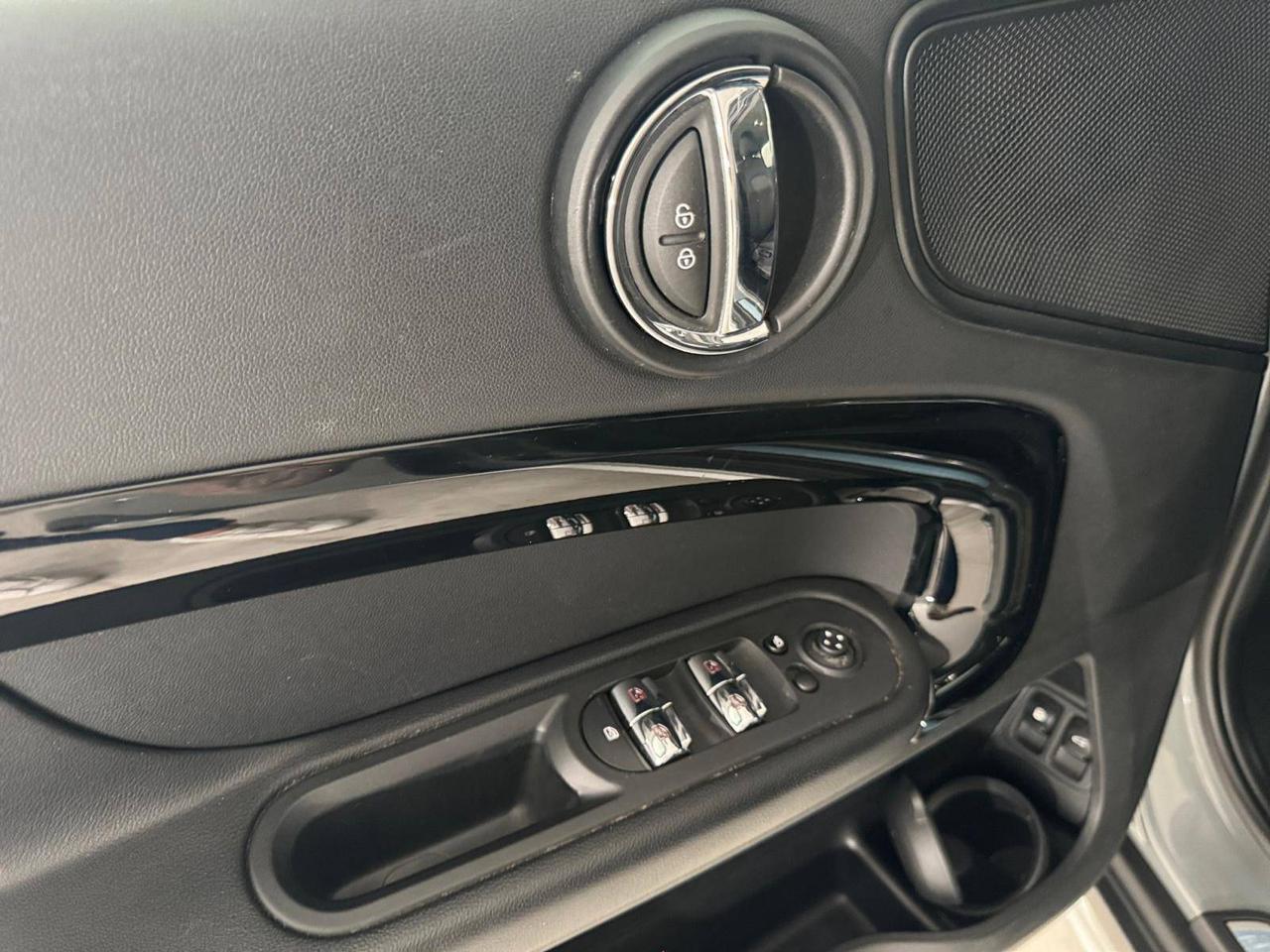 MINI Countryman Cooper SE ALL4 Business