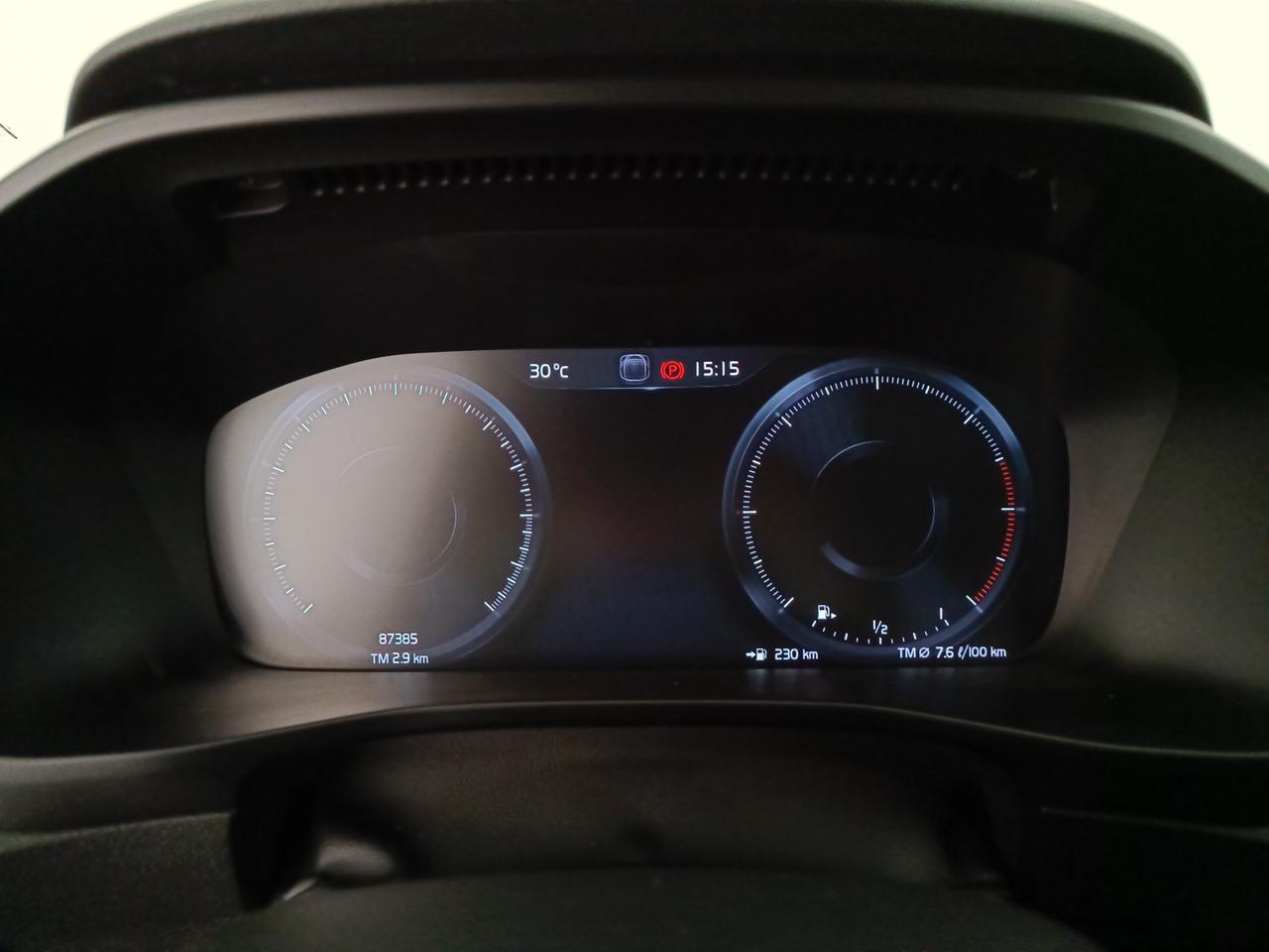 VOLVO XC40 2.0 d3