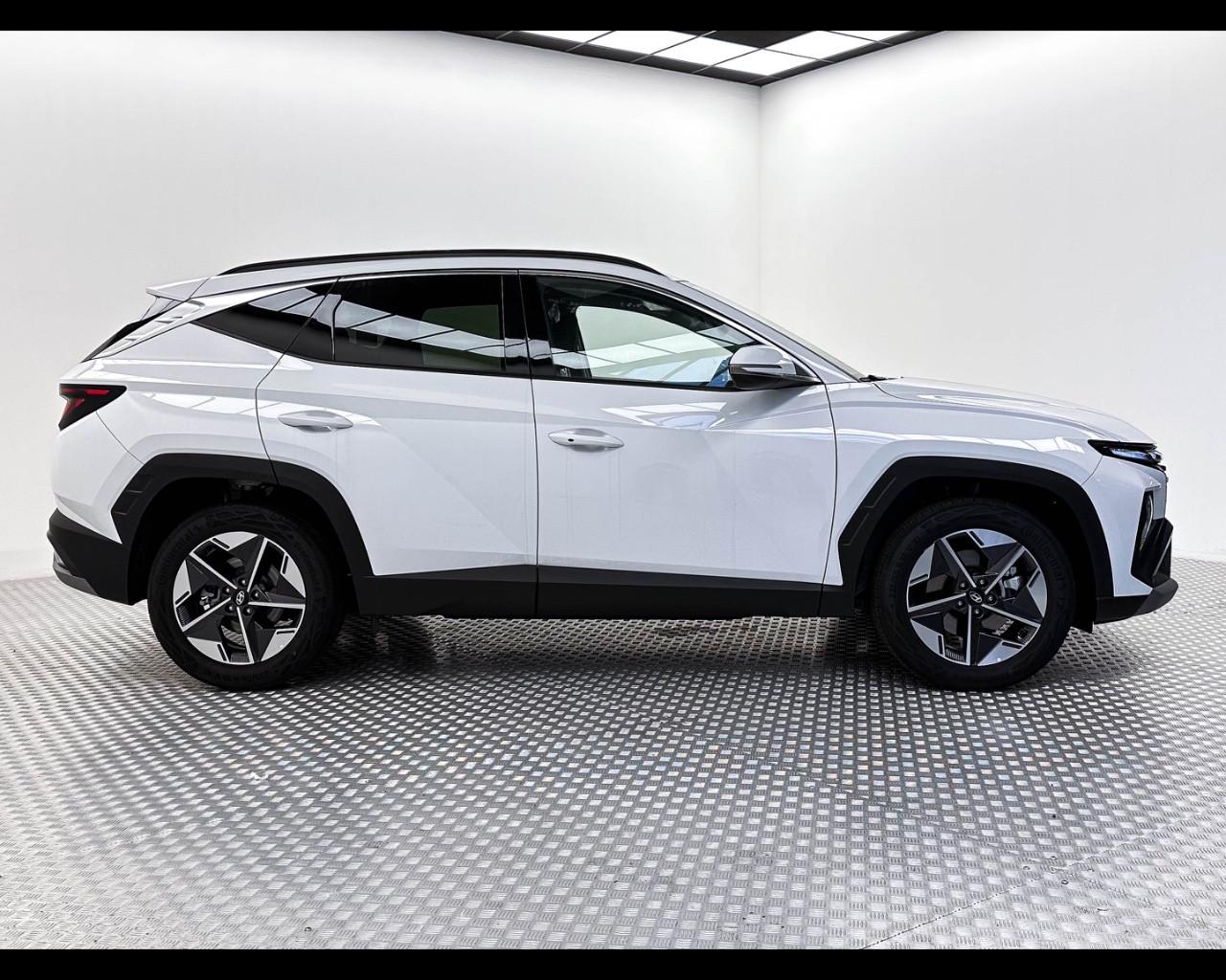 HYUNDAI TUCSON PE 1.6TGDI MT 48V BUSINESS