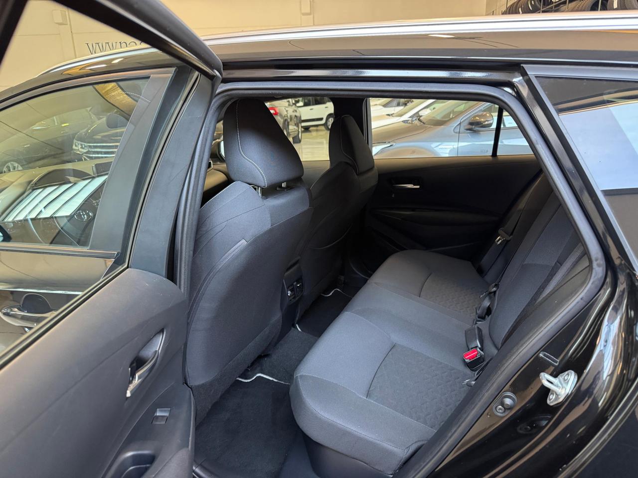 Toyota Corolla Touring Sports 1.8h Business cvt