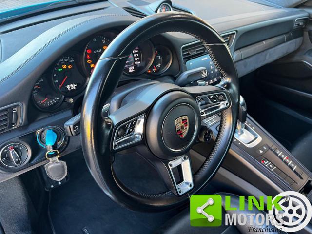 PORSCHE 911 3.0 Carrera 4 GTS Coupé