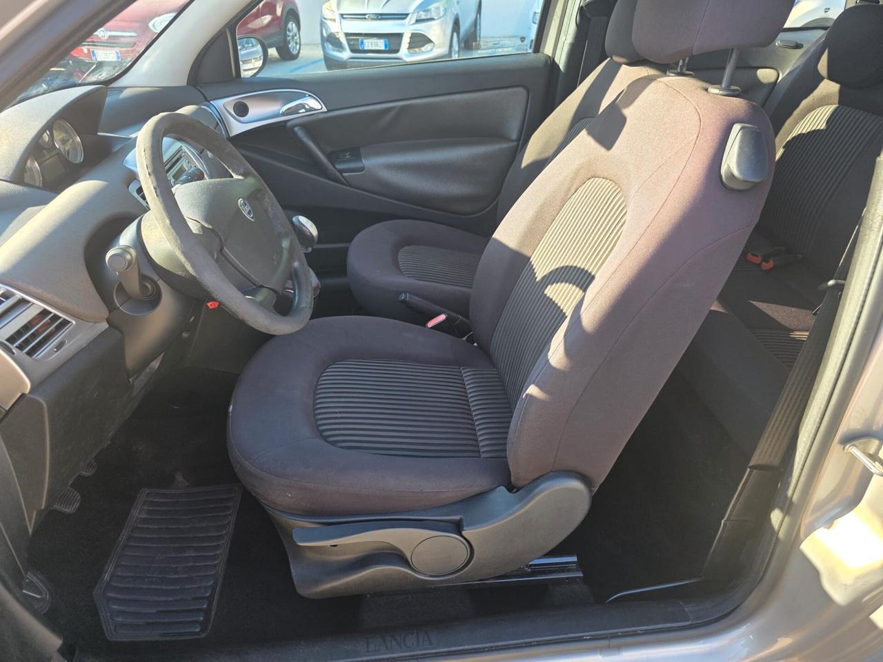 Lancia Ypsilon 1.2 Oro