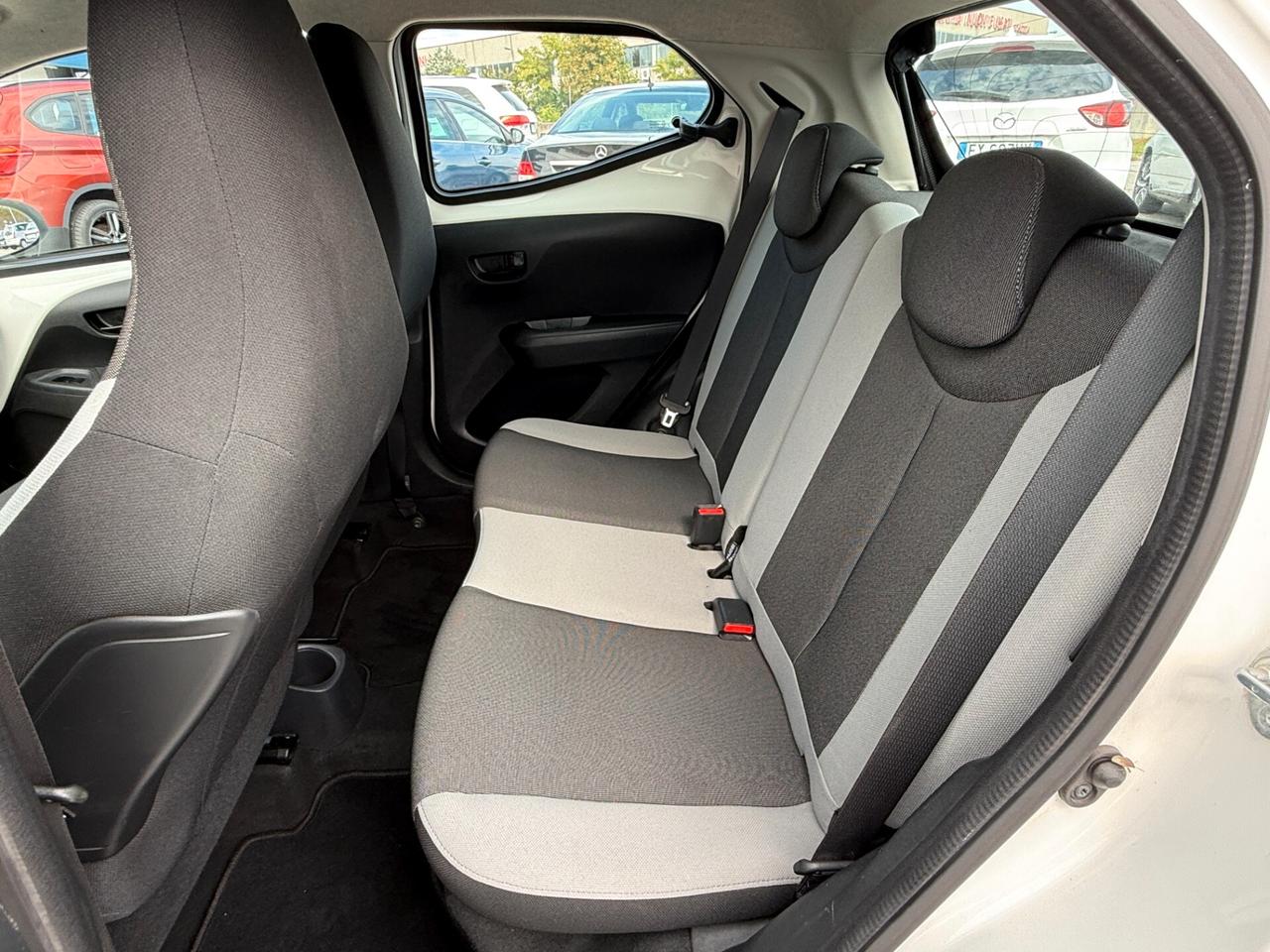 Toyota Aygo 1.0 Benzina 69 CV 5 porte x-play