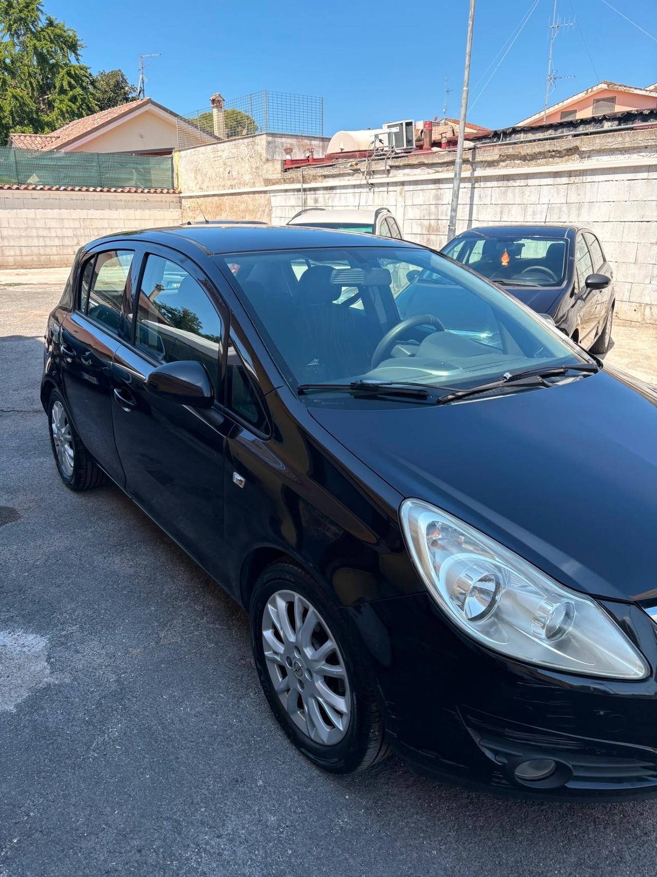 Opel Corsa 1.2 5 porte Club