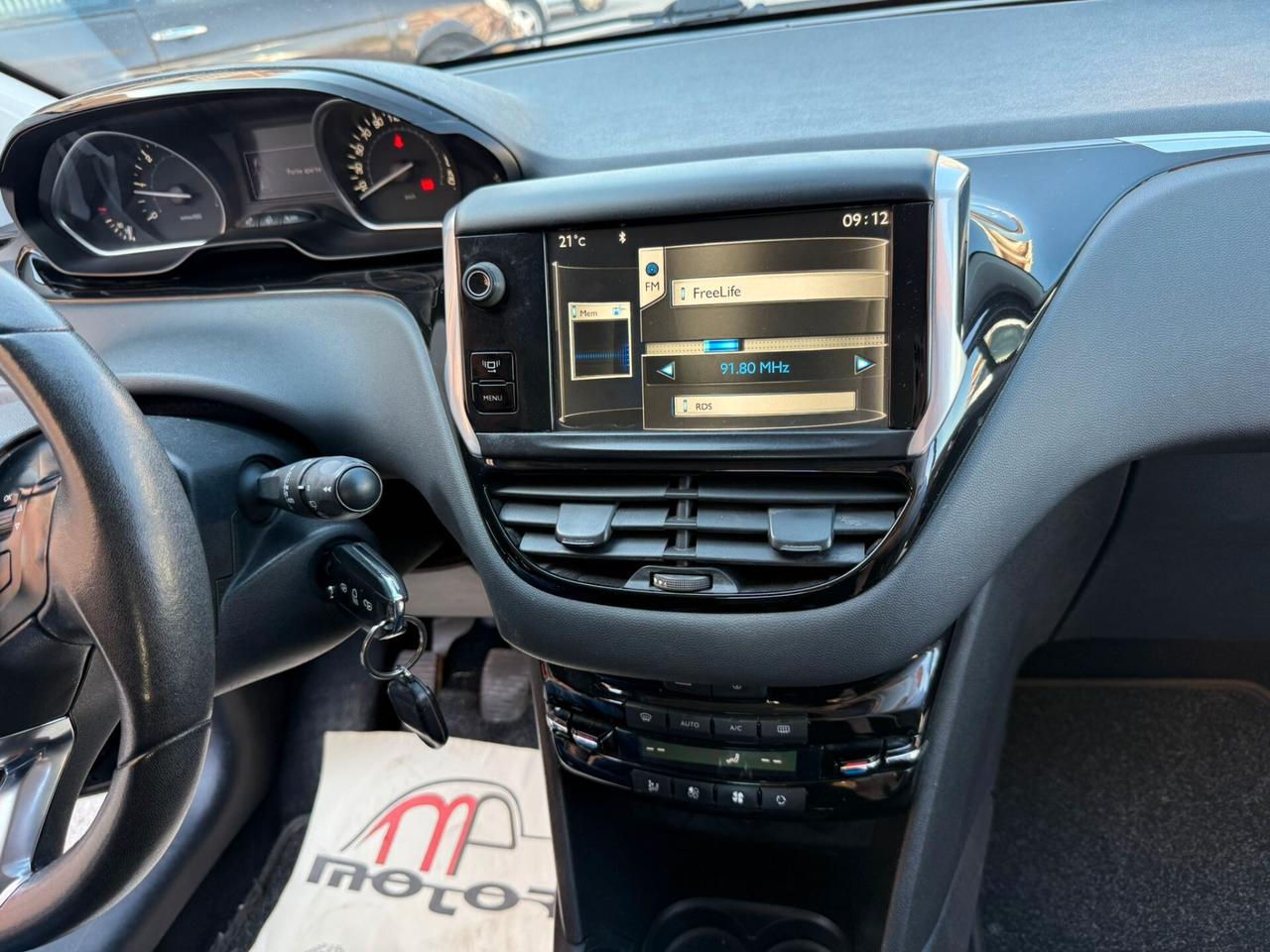Peugeot 208 1.4 HDi 68 CV 5 porte Allure