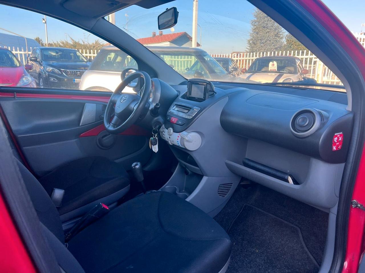 Toyota Aygo 1.0 12V VVT-i 5 porte Deep Ocean Connect