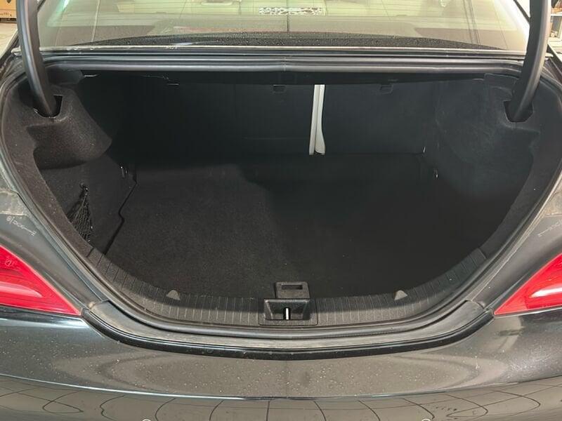 Mercedes-Benz CLA CLA Coupé 180 D