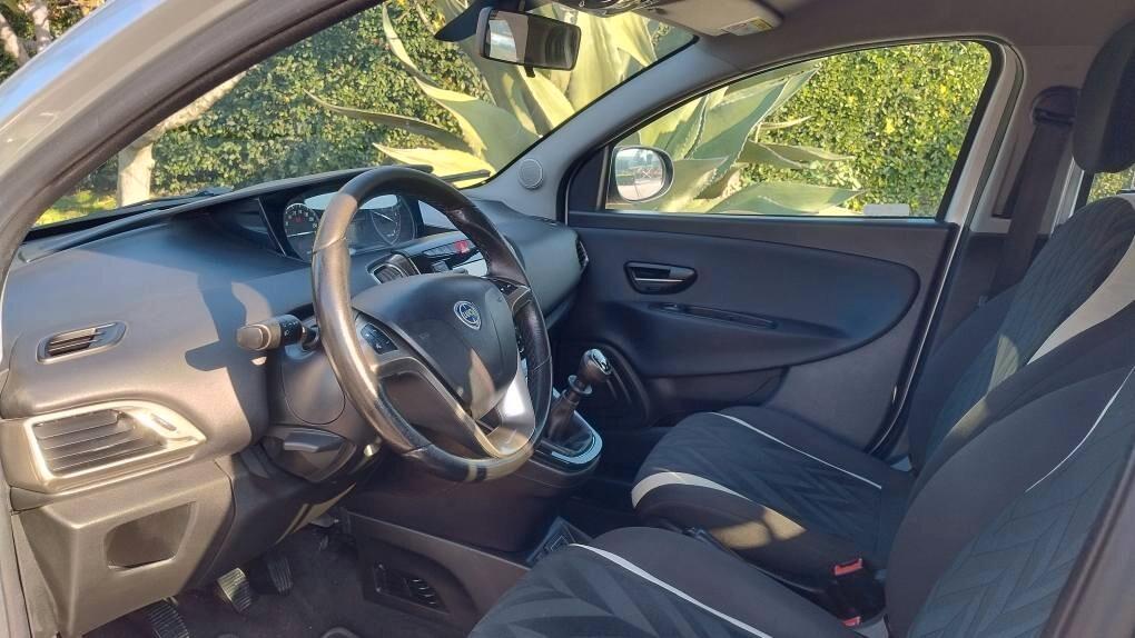 Lancia Ypsilon 1.2 69 CV 5 porte GPL Ecochic Gold