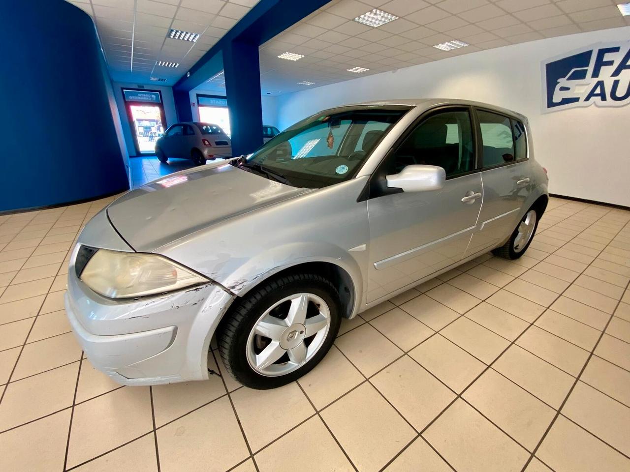 Renault Megane Mégane 1.5 dCi/105CV Grandtour Serie Speciale