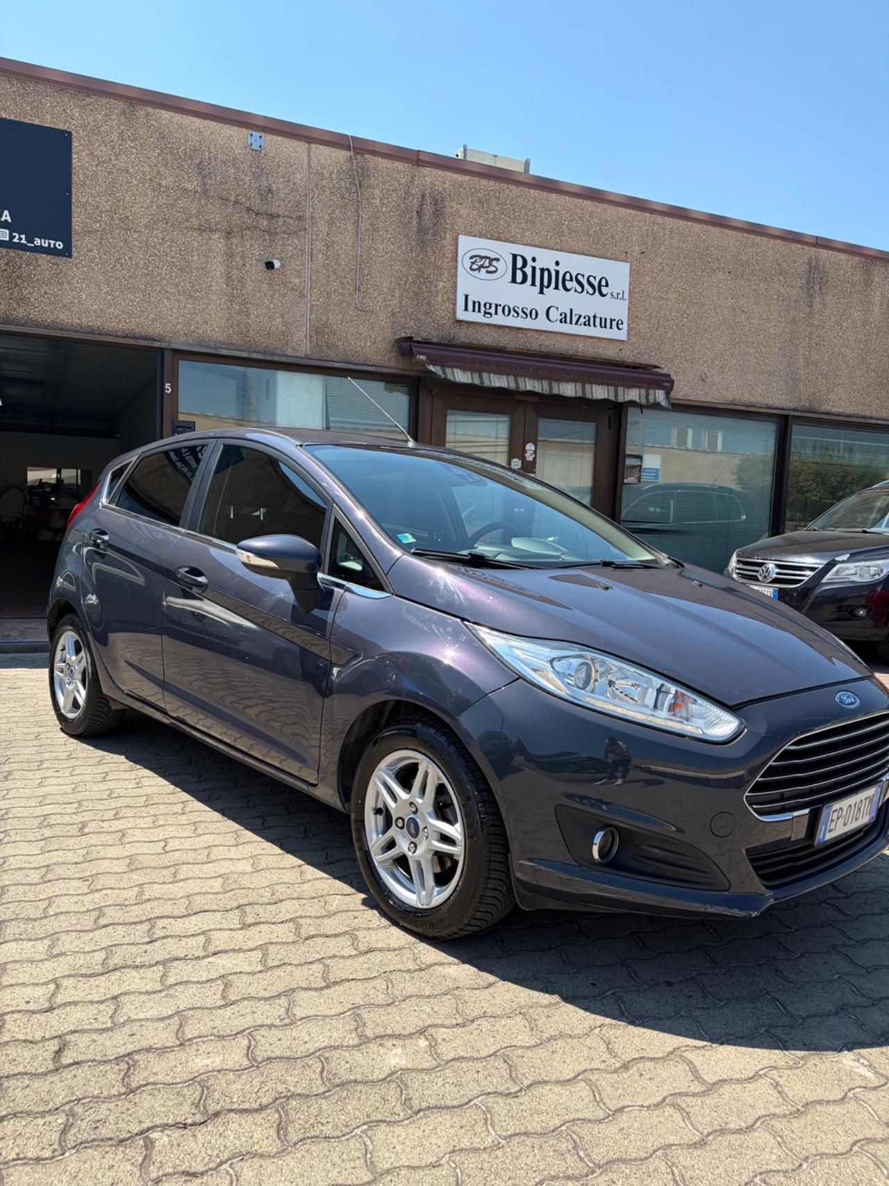 Ford Fiesta 1.4 TDCi 70CV 5 porte Titanium