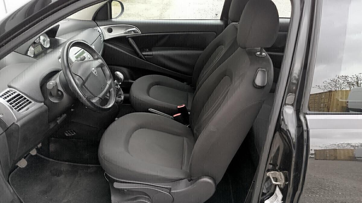 Lancia Ypsilon 1.2 - imp. GPL -