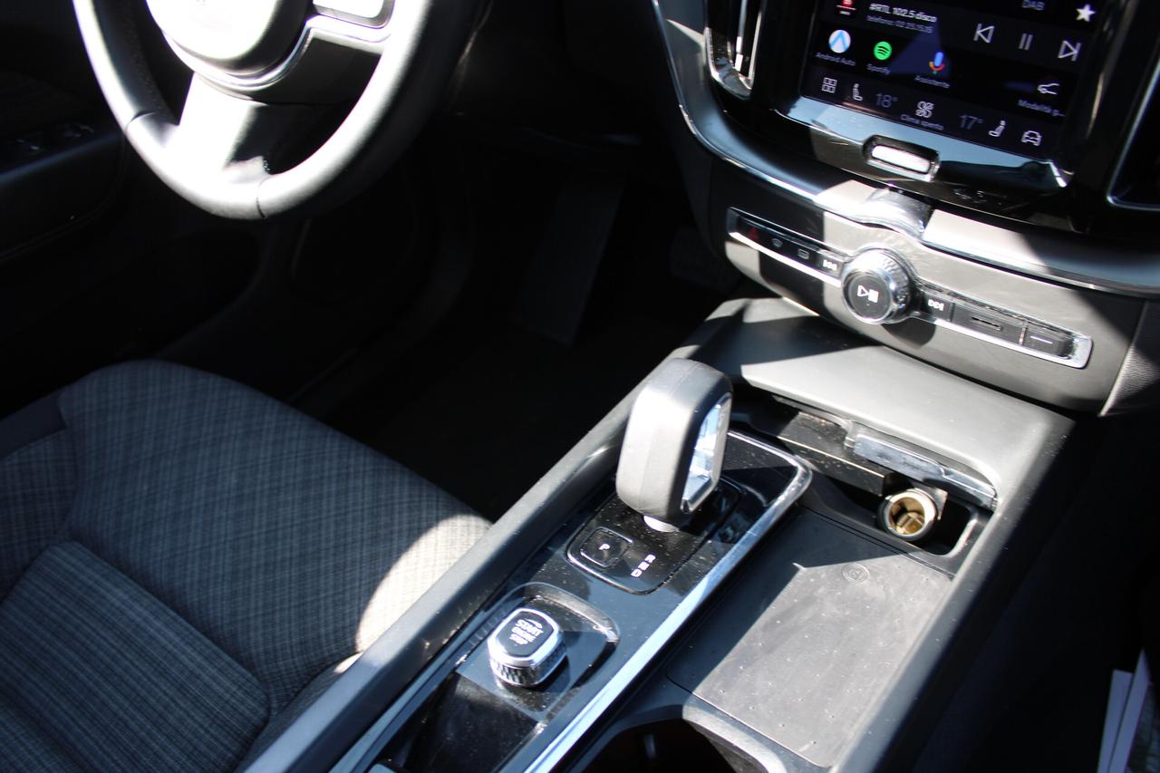Volvo XC 60 XC60 B4 (d) automatico Core