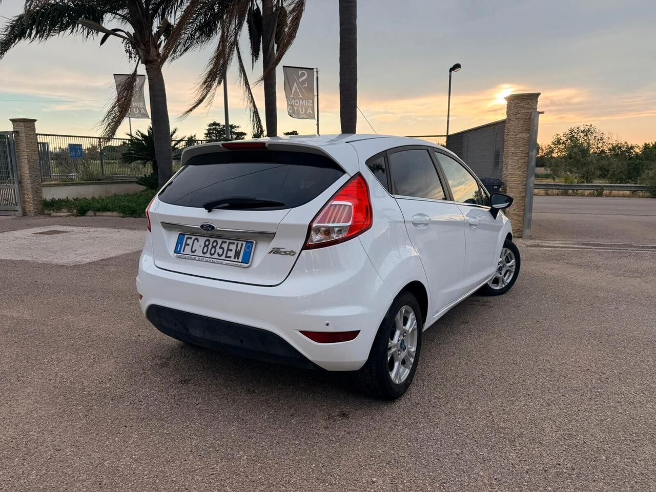 Ford Fiesta 1.5 TDCi 75CV 5 porte Titanium