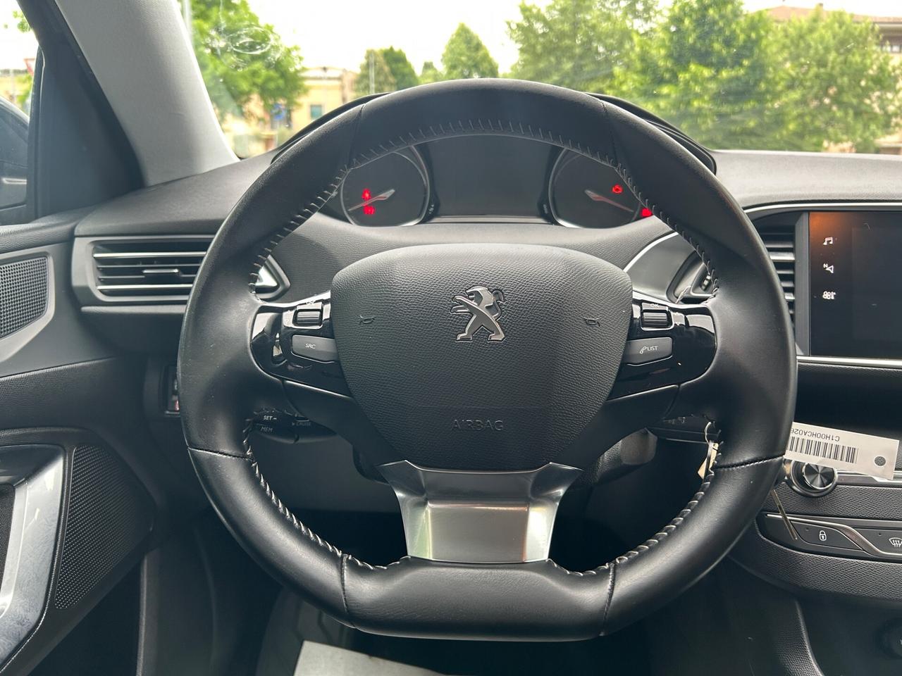 Peugeot 308 BlueHDi 100 S&S SW Business