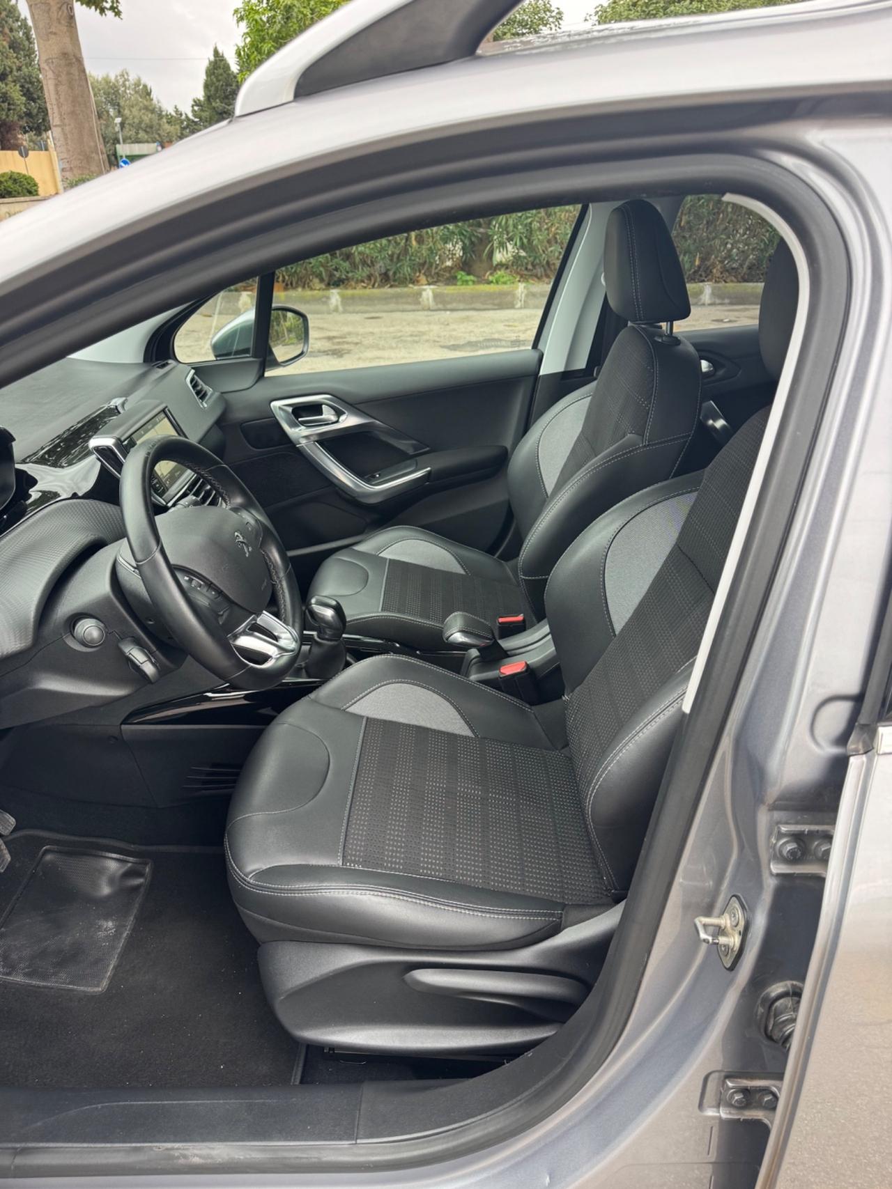 Peugeot 2008 1.5 hdi SOLO 59.000 KM/ALLURE