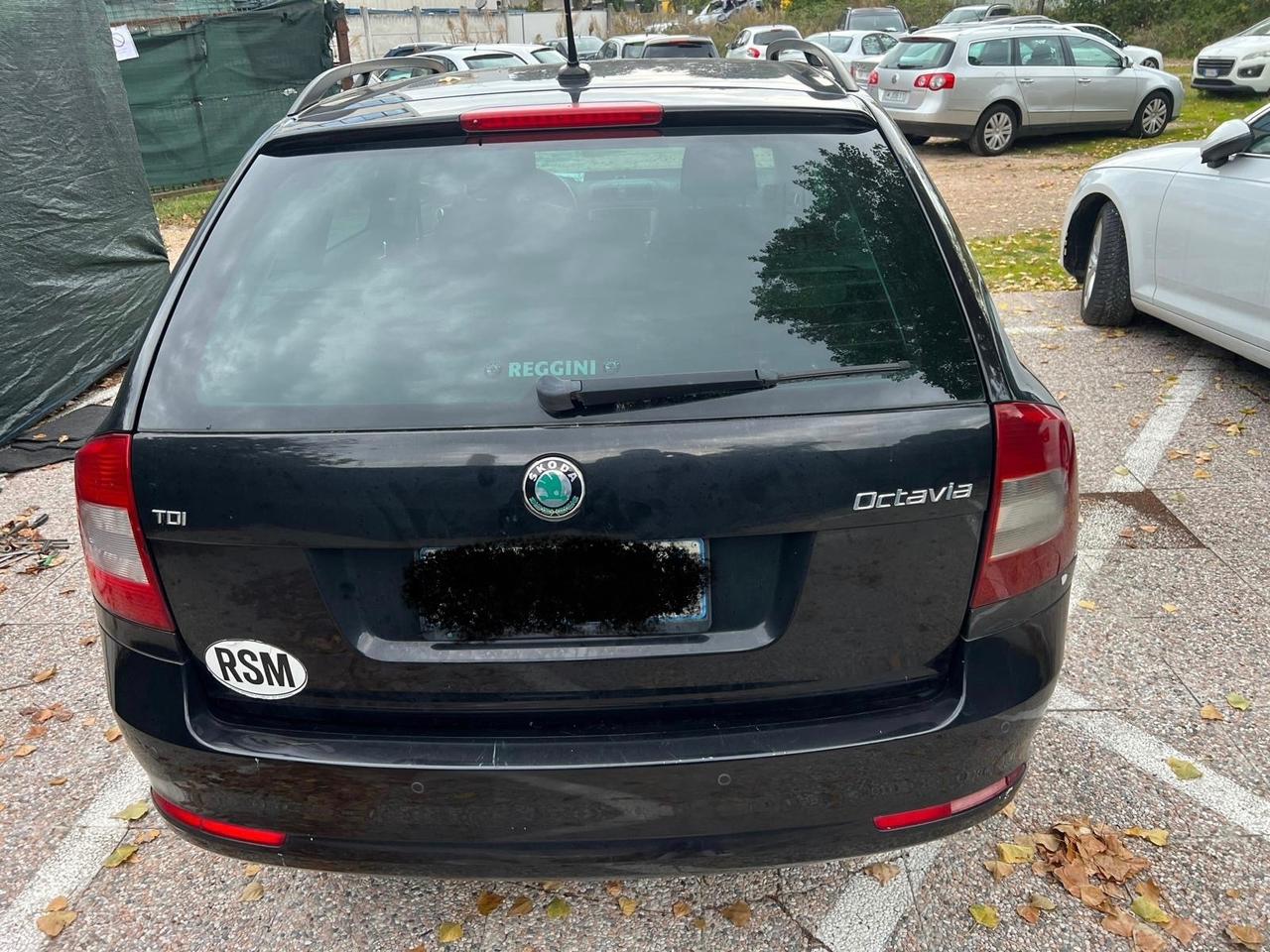 Skoda Octavia 1.6 TDI CR F.AP. Elegance