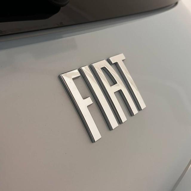 FIAT 500e Berlina 42 kWh La Prima 320 Km Autonomia